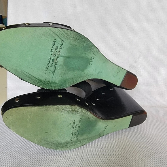DONALD J PLINER BLACK 4" WEDGE HEEL SANDALS‎ (sz 11) - Picture 6 of 8
